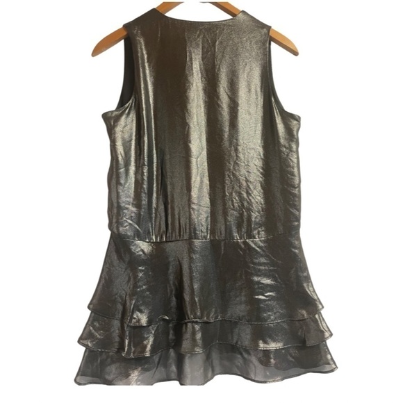 Banana Republic black shimmery ruffled blouse. Beautiful metallic fabric, size S - Picture 3 of 5